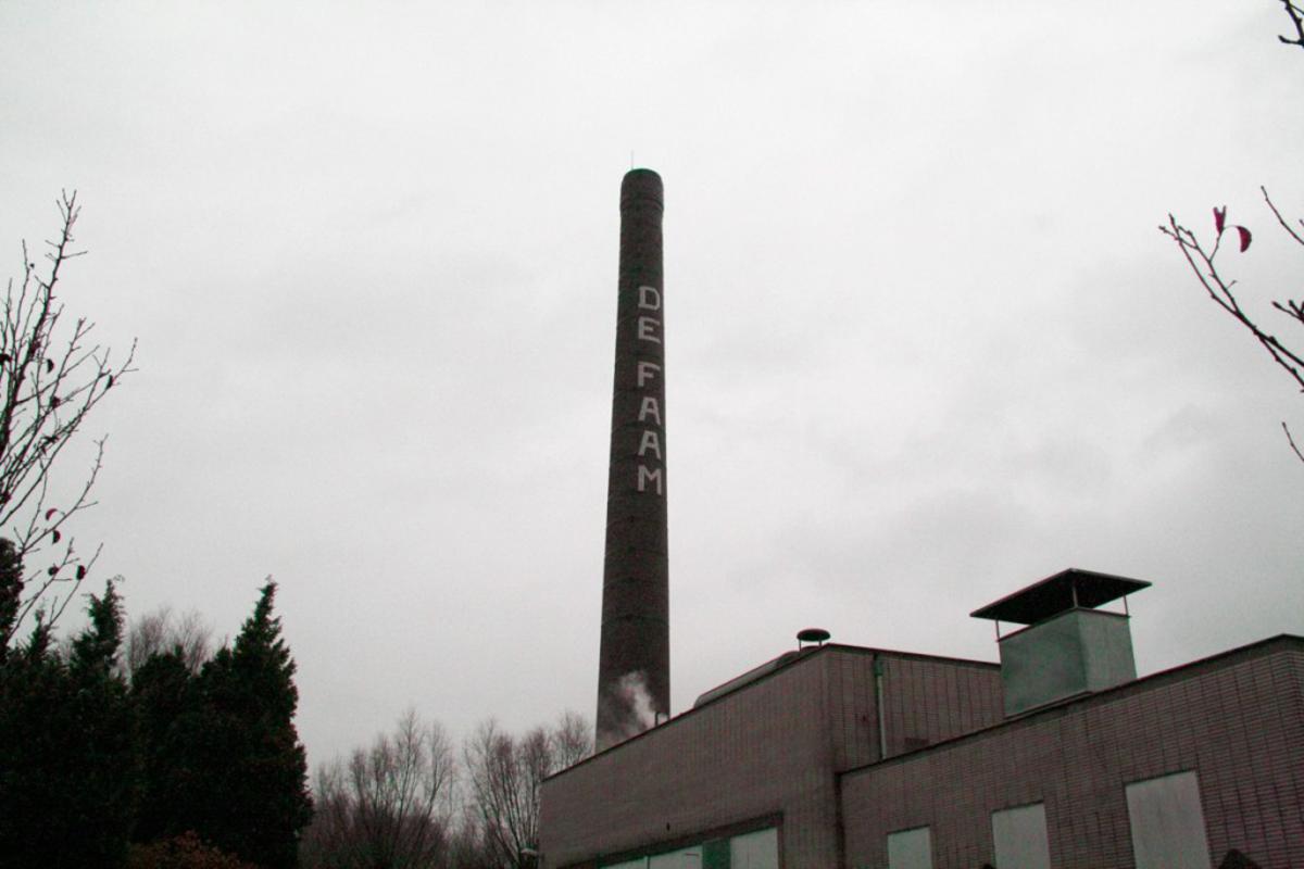 De karakteristieke schoorsteen van De Faam. foto Wijnand Nijs