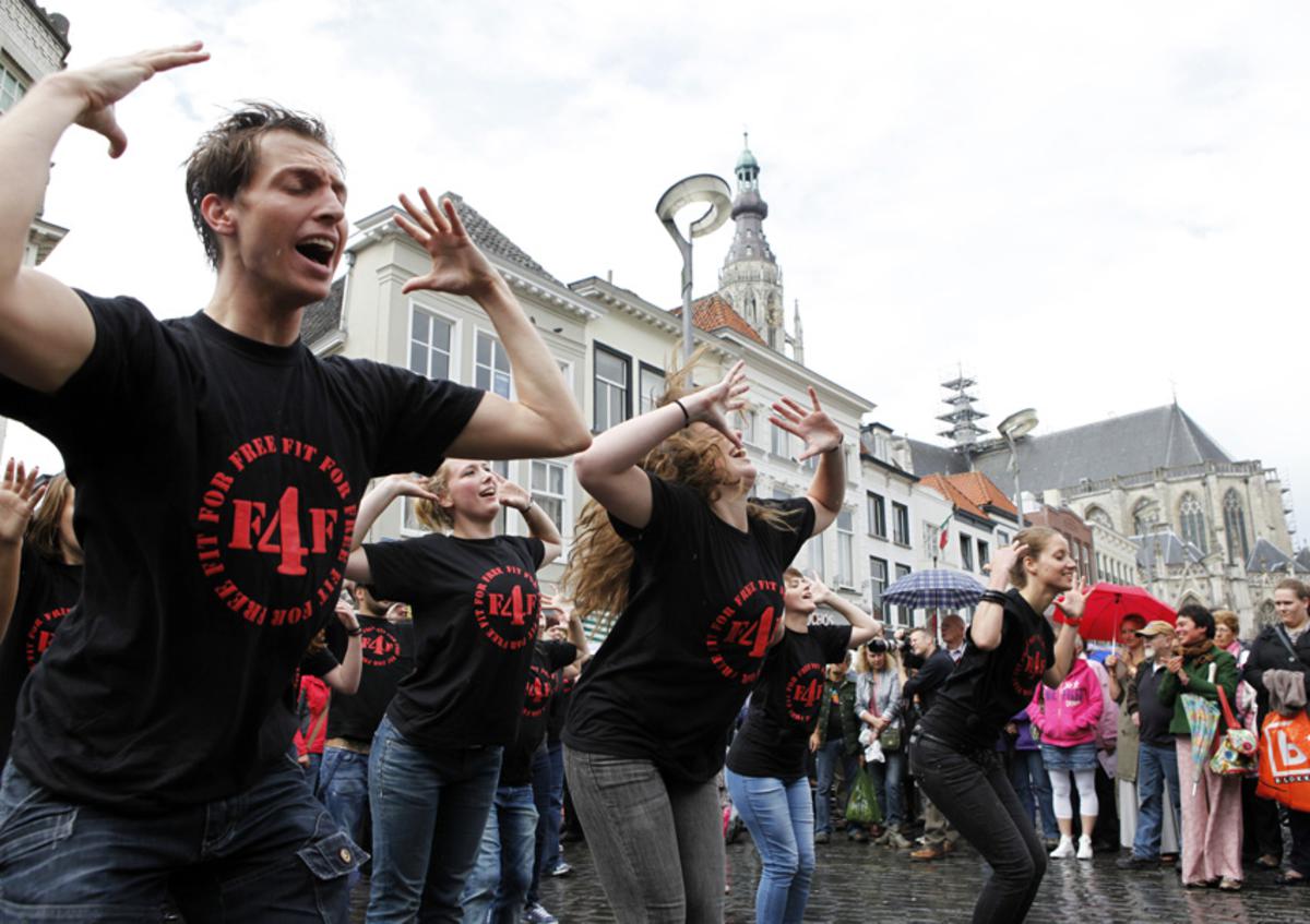 De binnenstad werd verrast door een flashmob vanwege Roodharigendag