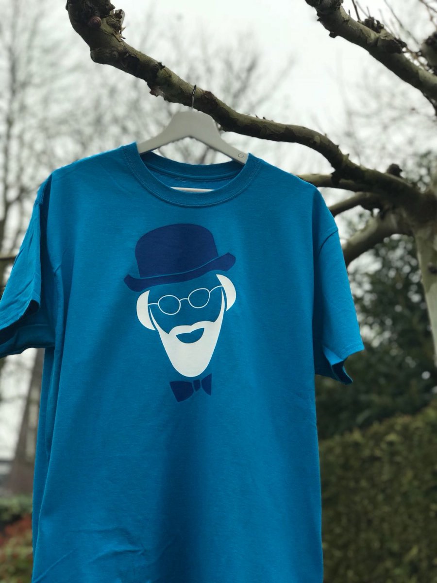 Update: Smurfblauwe shirt voor Vader Abraham al weer uit de handel