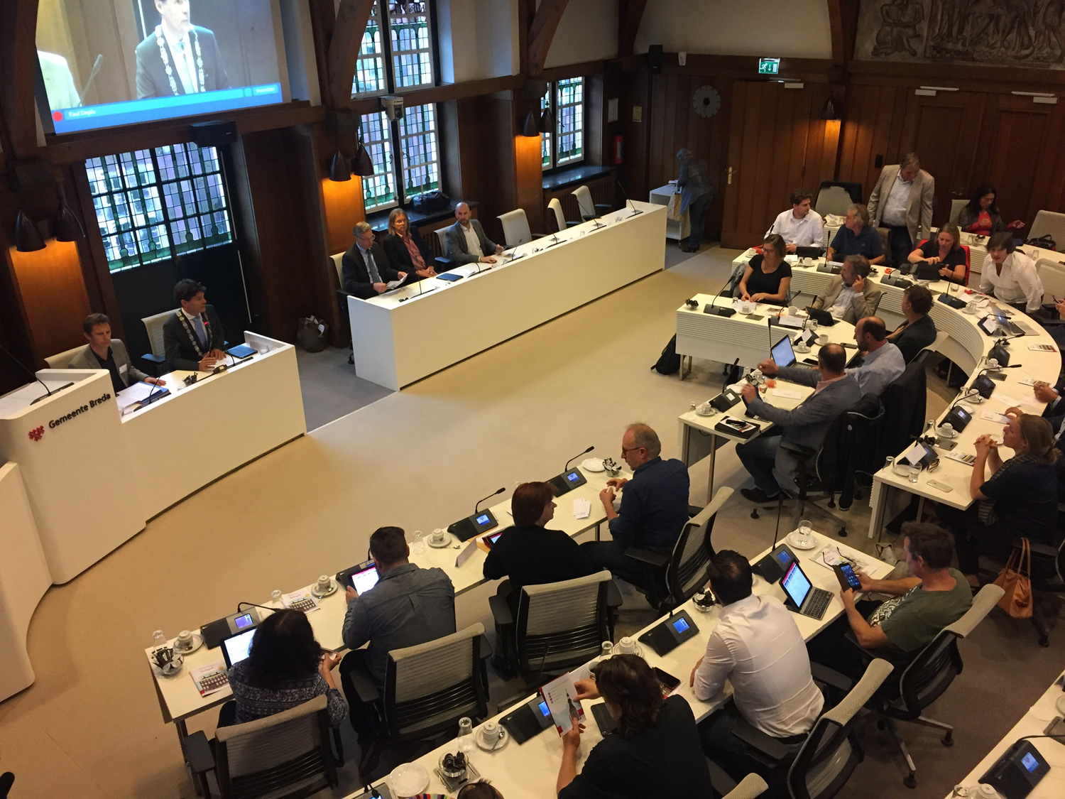 de gemeenteraad vergadert, donderdag 7 september 2017. Het is de eerste keer dat de raad op deze nieuwe wijze bijeen is.