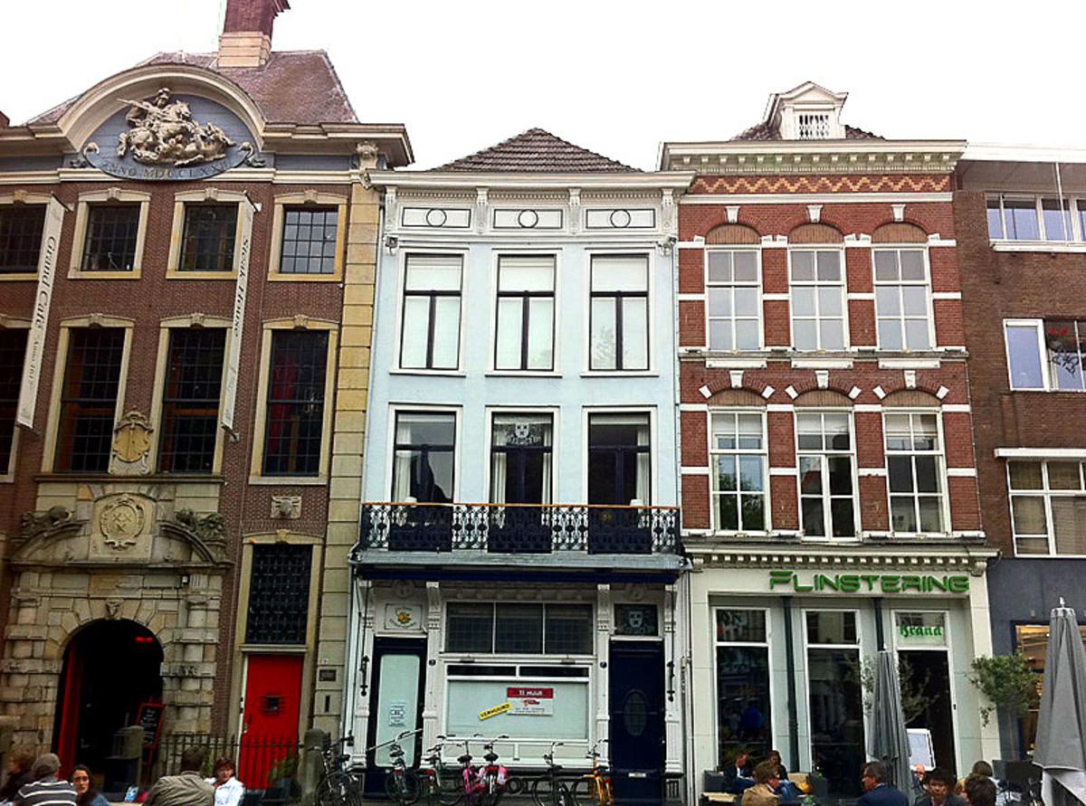 http://www.bredavandaag.nl/nieuws/economie/50758/2011-05-29/grillrestaurant-rodeo-voormalig-pand-ijssalon-tutti-frutti