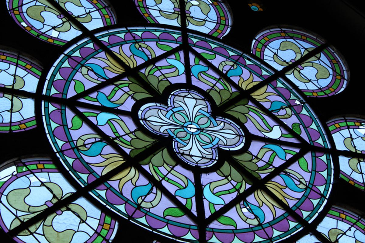 Een fotoserie van de gekraakte Heilig Hartkerk aan de Baronielaan foto Raymond Tillieu