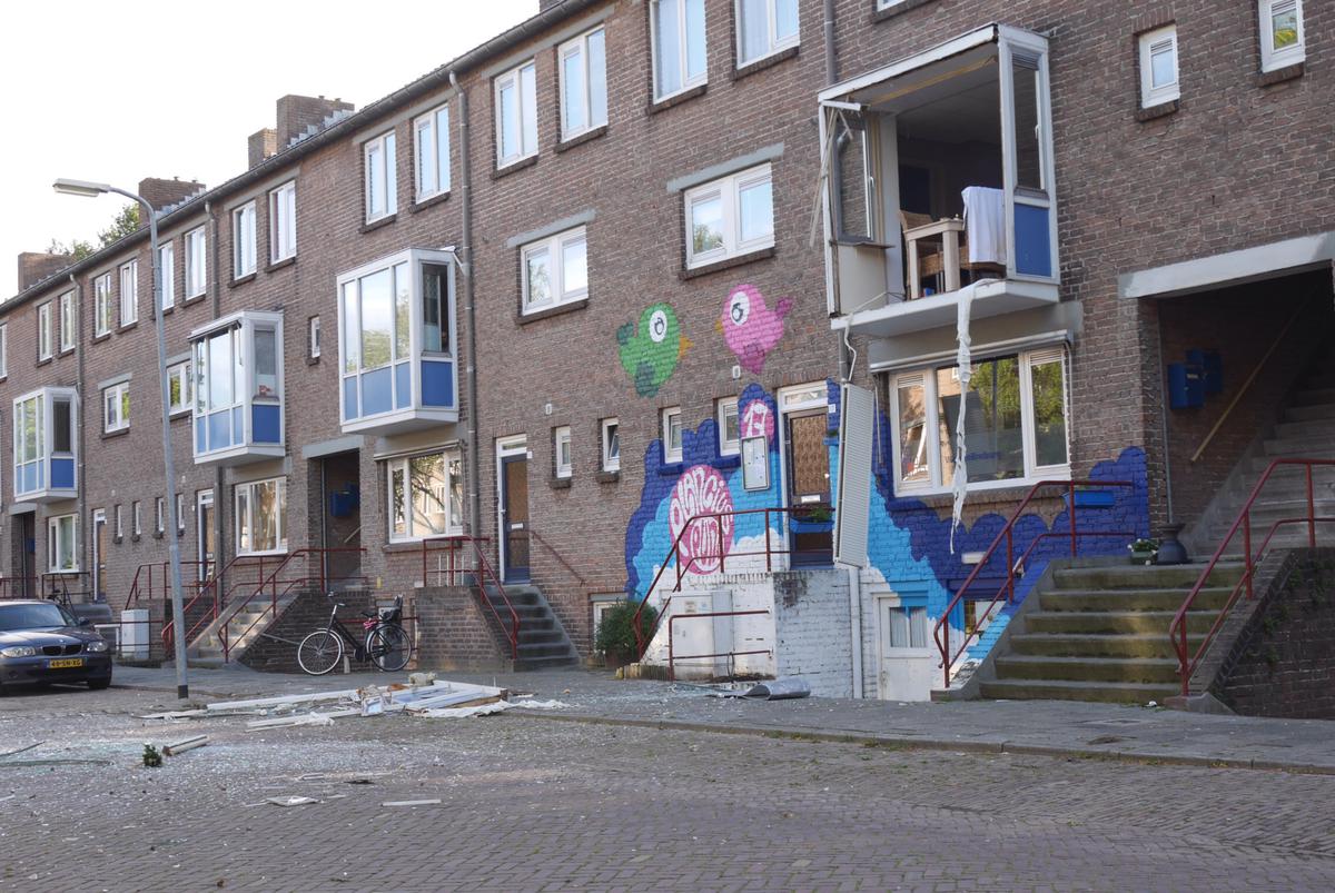 In een woning aan de Hudsonstraat heeft dinsdagmorgen een ontploffing plaatsgevonden. Daarbij raakte niemand gewond.