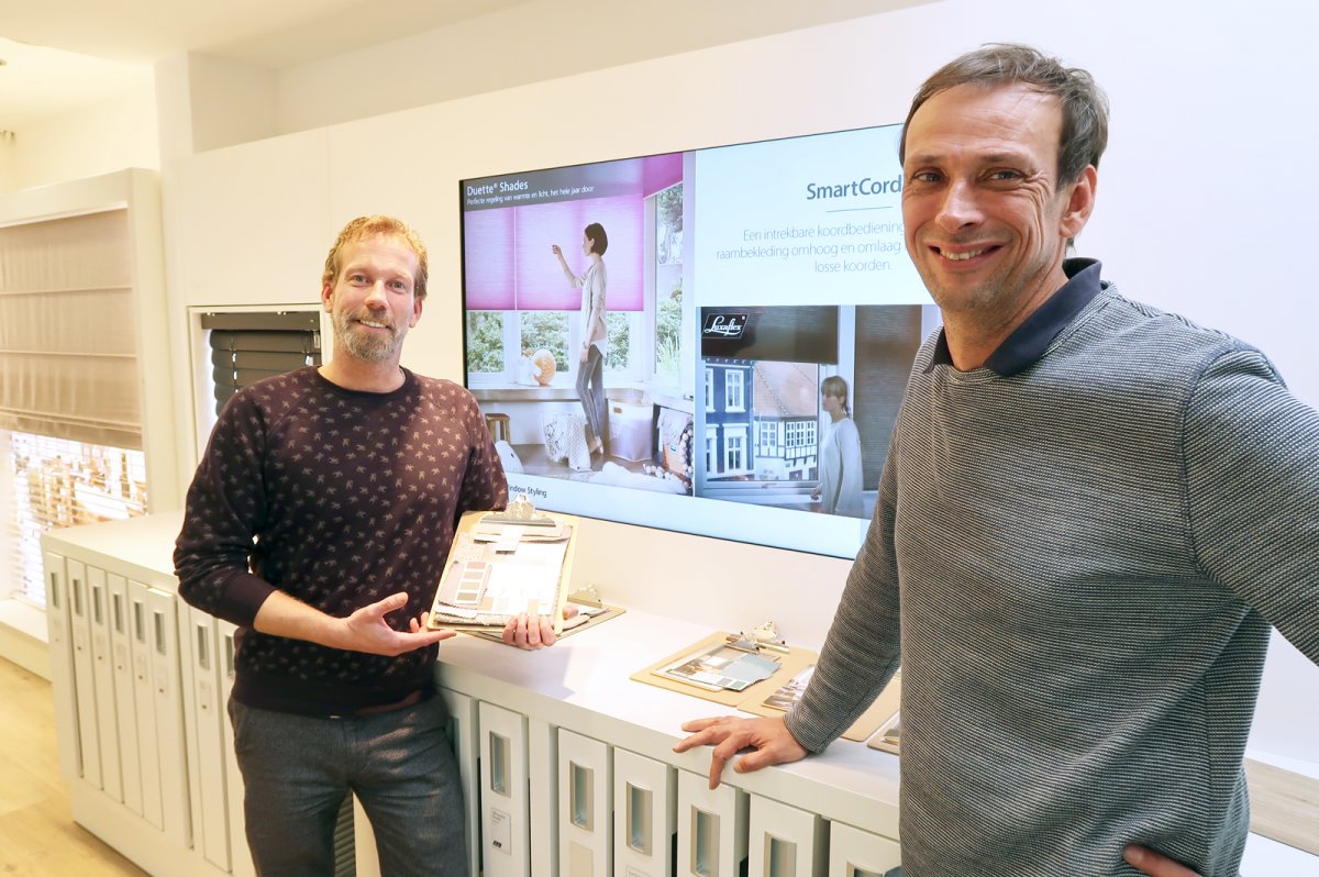 Interieurstylist Max en eigenaar Henk Schenkels.