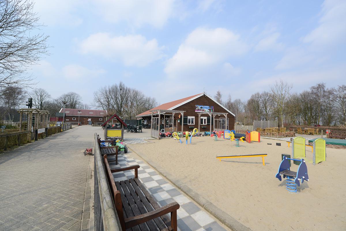 De kinderboerderij in Hoge Vucht. foto Hinke Rutten