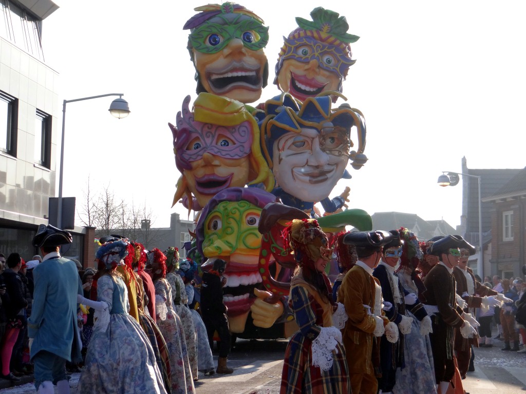 Ouderwets Gezellige Carnavalszondag In Rijsbergen Zundert