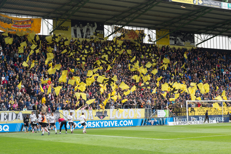 NAC wint met 2-0 en gaat door naar de finale van de play-offs.