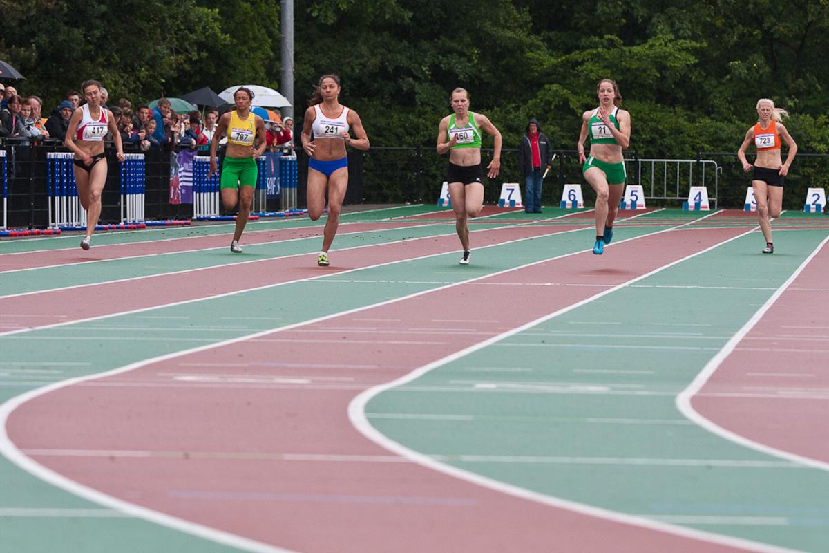 Topjunioren in actie tijdens de NK bij Sprint.