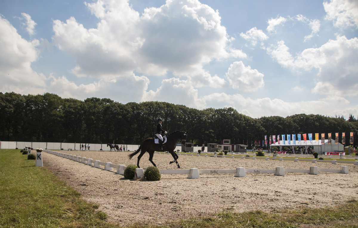 De eerste dag van Outdoor Brabant 2016 had het weer mee. Stralende zon.