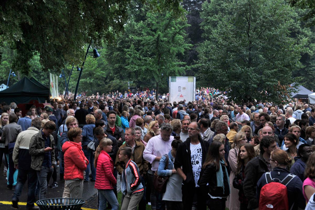 De eerste editie van de Palm Parkies, dinsdag 14 juli 2015. Van Dik Hout trad op.