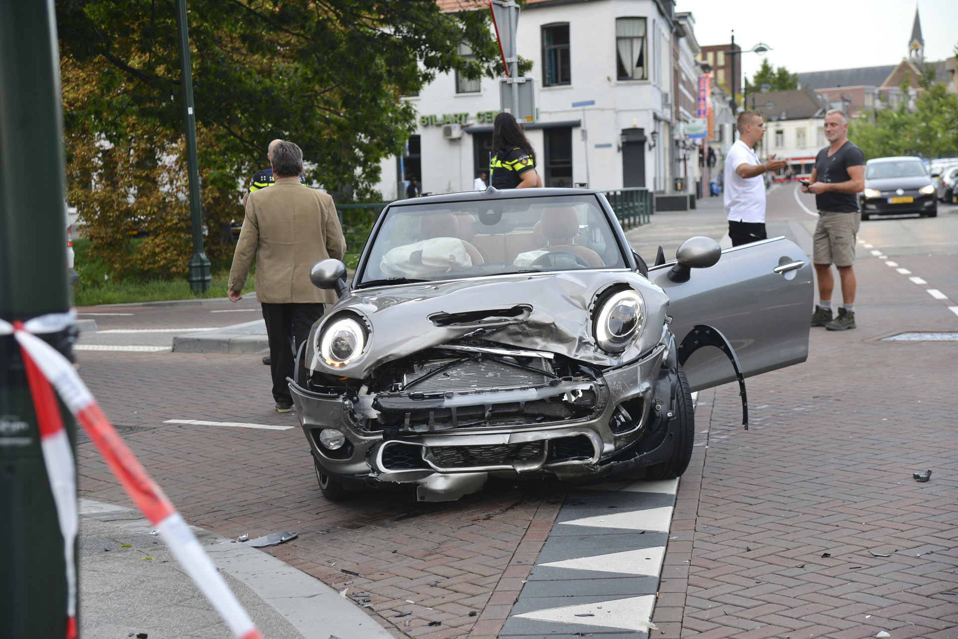 Ongeval op de kruising Haagweg-Tramsingel-Weerijssingel.