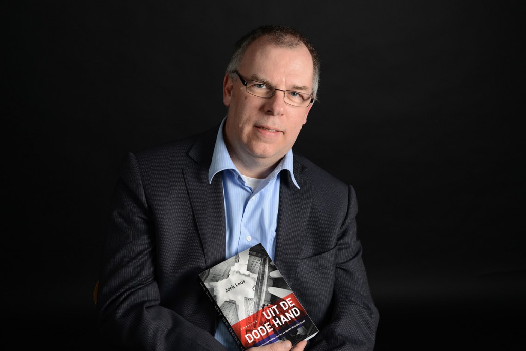 Jack Lous schreef het boek Uit de dode hand. foto Hinke Rutten