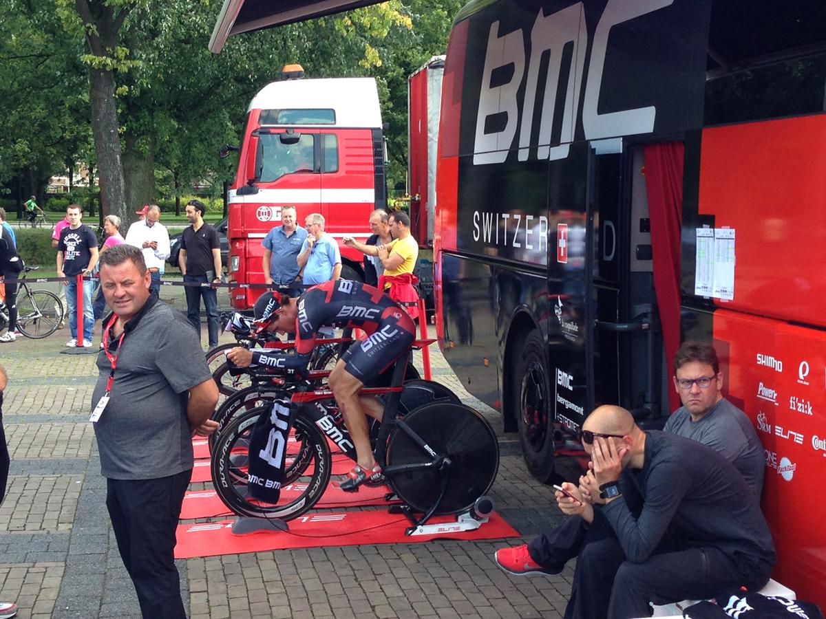 Het start- en finishdorp van de tijdrit van de Eneco Tour in Breda.