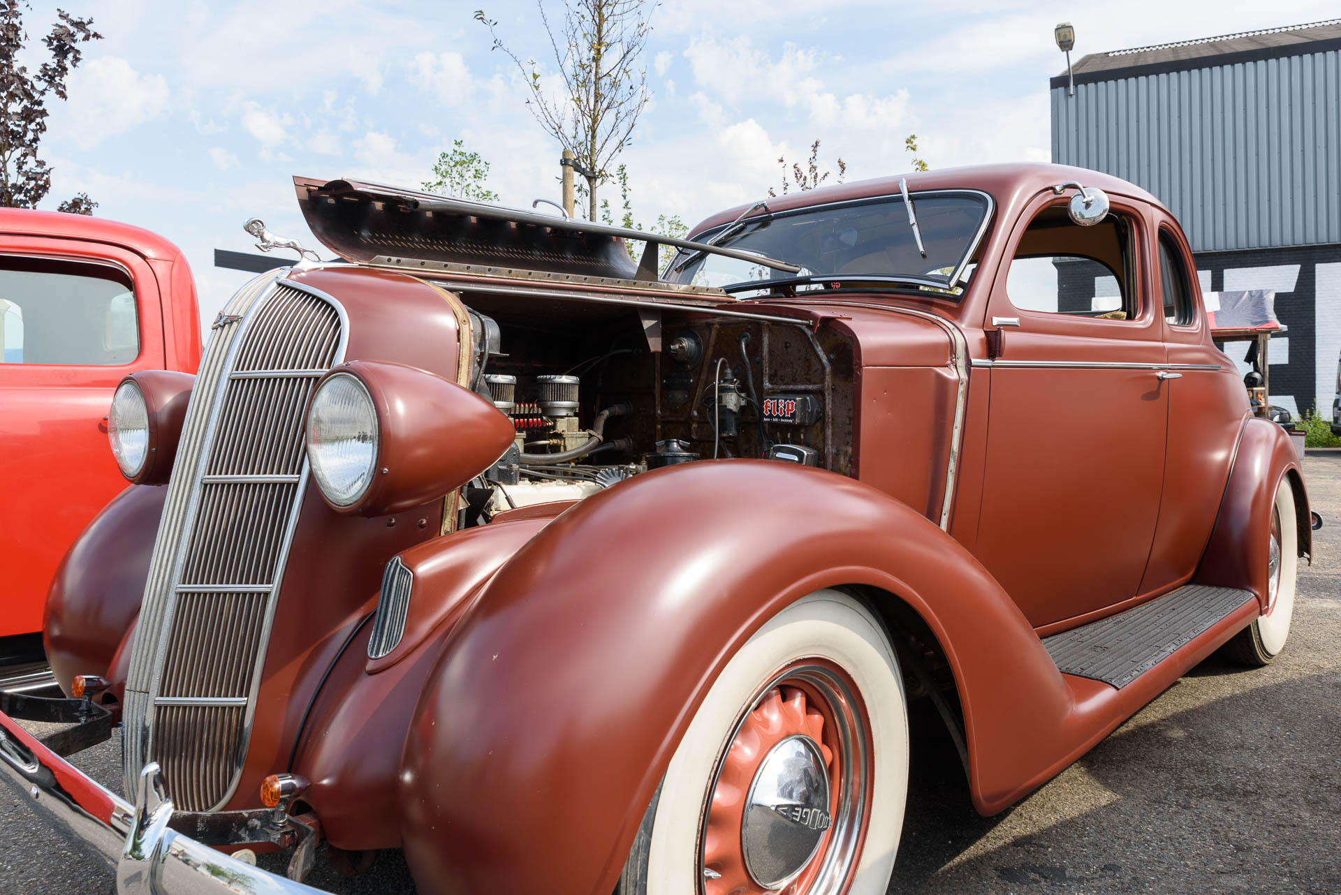 Custom cars, vette muziek en een relaxte sfeer: de Beach Bum Bonanza bij Belcrum Beach.