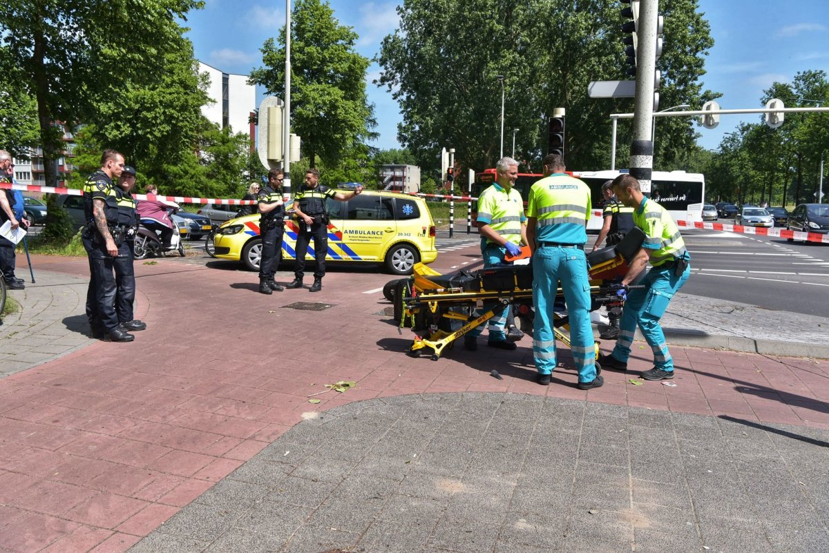 Twee gewonden bij ongeval met scooter op Nieuwe Kadijk