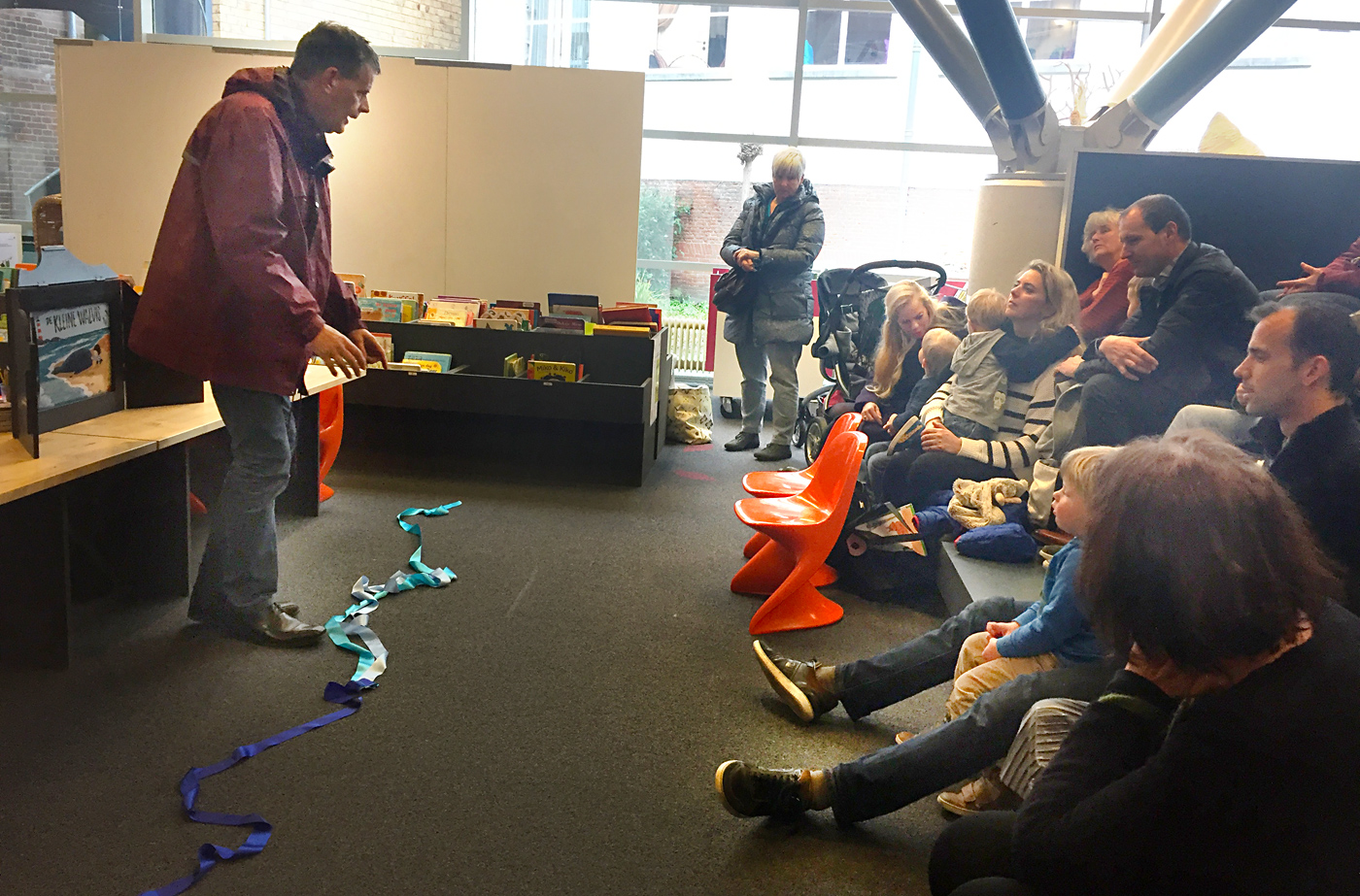 de eerste wekelijkse voorleesmiddag bij bibliotheek centrum, woensdag 25 januari 2017.