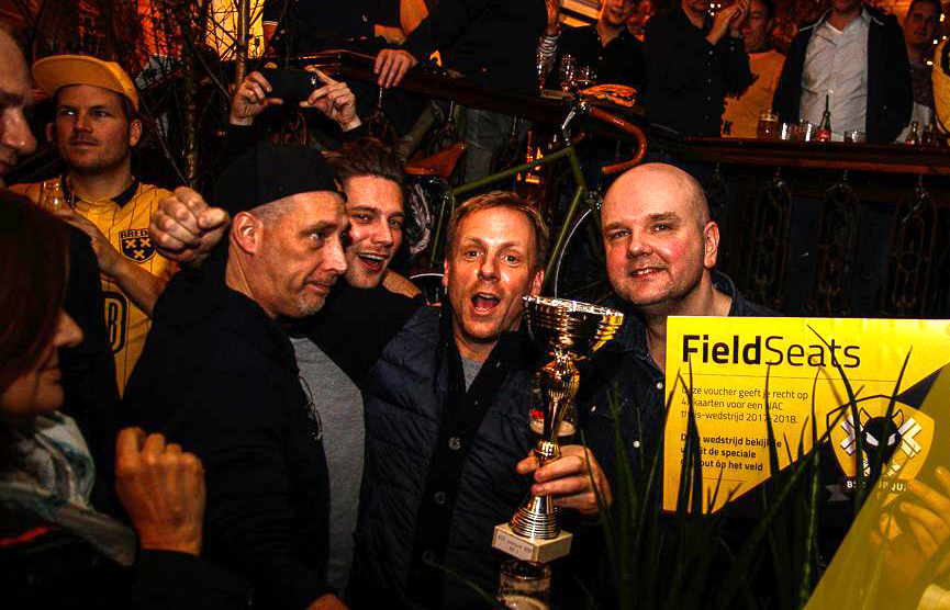 Winnende team B-Side Rats Pubquiz.