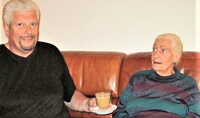 Cas Jacobs zorgt sinds 3 jaar voor zijn 89-jarige moeder, die lijdt aan dementie.