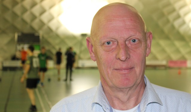 Ze noemen me wel de Colina van het handbal. Of dat vanwege mijn kwaliteiten als scheidsrechter is of vanwege mijn uiterlijk, weet ik niet.