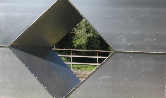 Deze variatie is herkenbaar als vierkant, bij de andere twee is dat minder duidelijk. (Foto: Wikipedia/Michiel1972)