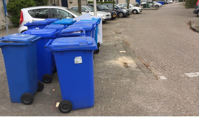 Papiercontainers in Tanthof werden woensdag niet opgehaald. Alleen wisten veel inwoners dit niet.
