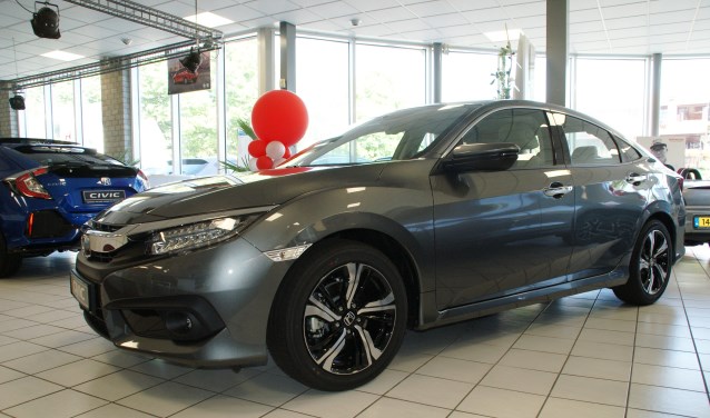 De pas geïntroduceerde Honda Civic Sedan. (foto's: Martijn Linthorst)