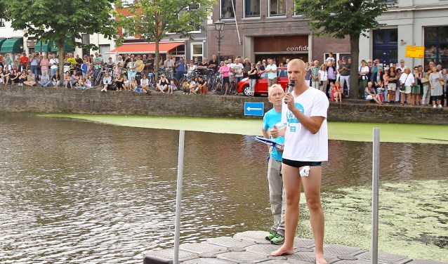 “Ik ben er op 27 augustus weer bij”, meldde Olympisch- en wereldkampioen open water zwemmen Maarten van der Weijden (hier op archiefbeeld) deze week aan Delft op Zondag. Hij zal een eigen team vormen, onder meer met leden van het team met de meeste sponsorgelden.