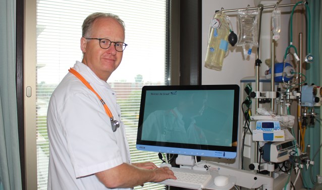 Op Delftse middelbare schlen wordt onder aanvoering van kinderarts Nico van der Lelij begonnen met een pilot die ervoor moet zorgen dat jongeren alcohol links laten liggen. (foto: Marc Schapers)