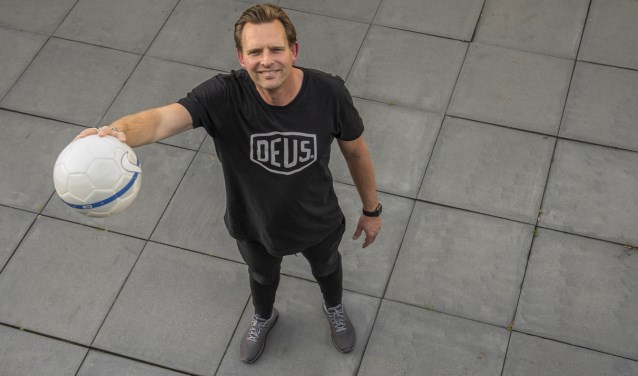 Ronald Poot werd uit een vriendenelftal geplukt om met Delfia vanonder de lat een kampioenschap te behalen. (foto: Roel van Dorsten)