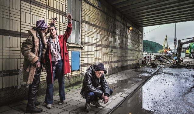 In het stuk 'Thuislozen' met o.a. Adelheid Roosen zijn buitengewone mensen te zien