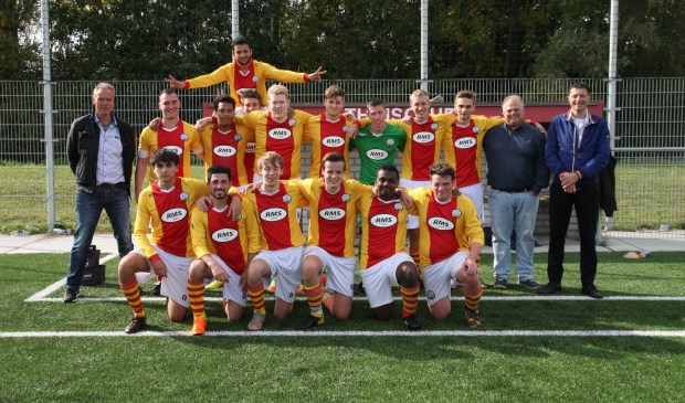 SEP 5 in de nieuwe sponsorshirts.