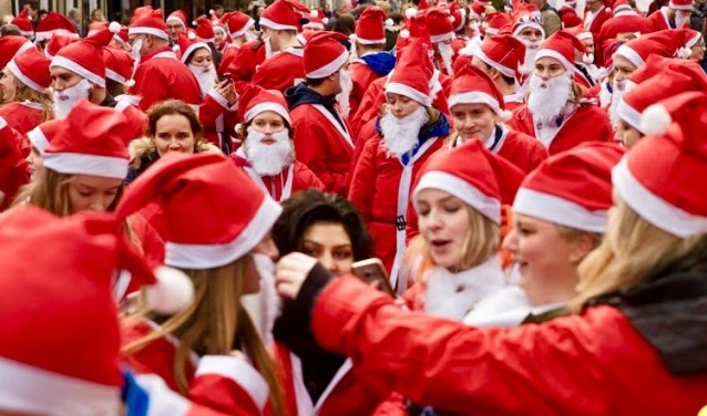 Nog twee weken en dan barst het Santa Run spektakel los! (Foto: Henk Houtzager)