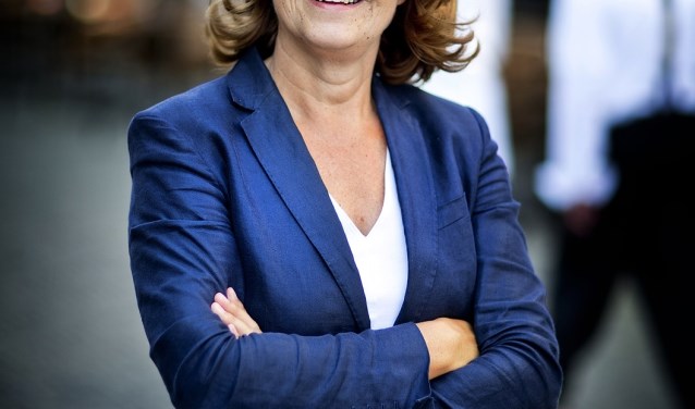 De gekroonde Koningin van vorig jaar, burgemeester Marja van Bijsterveldt (Foto: Guus Schoonewille)