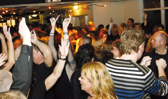 Het gaat weer los bij Partycentrum Onder Ons!