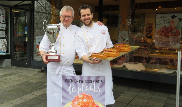 Banketbakkerij Stoffer won met "een patisserie product waarvan je moet blijven smullen" v.l.n.r. Matthijs Stoffer en Roy van Etten (foto: PR)