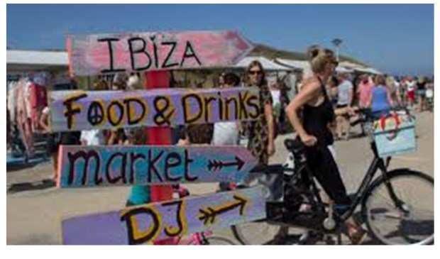 Was de markt eerder in Ibiza style, nu is er een Grieks sfeertje...