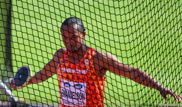 Het Delftse discuswerptalent Shaquille Emanuelson (foto: Erik van Leeuwen)