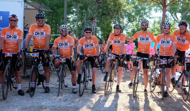 Fietsen voor het goede doel: "er komt ook veel emotie bij kijken". (Foto: PR)
