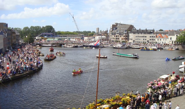 Het is al jaren groot feest tijdens het Varend Corso bij de Kolk