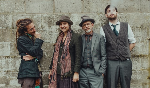 De 'Ragtime Rumours' voor een potje onvervalste Rag'n Roll tijdens Doelenplein Live!.