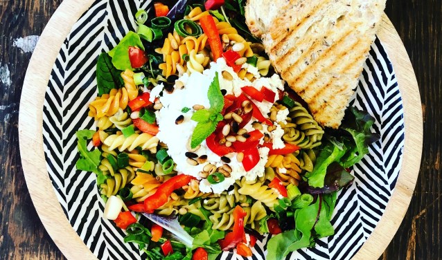 Kom genieten van een kopje koffie of van de heerlijke pastasalade in het Tuincafé van Groenrijk 't Haantje.