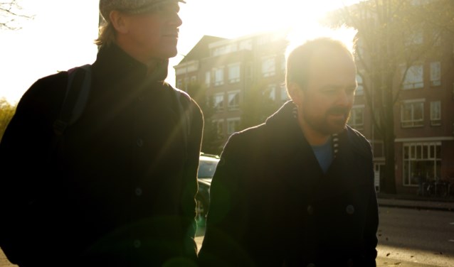 Joost Botman en Niels van der Gulik brengen een ode aan Simon en Garfunkel (Foto: Sanâa Swart)