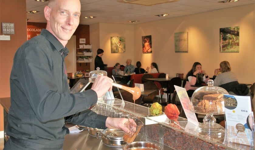 Valentijn bezig met één van zijn specialiteiten.