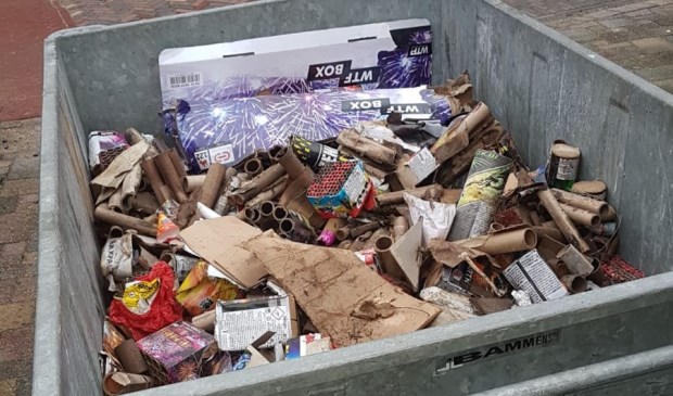 Een deel van het ingezamelde vuurwerkafval.