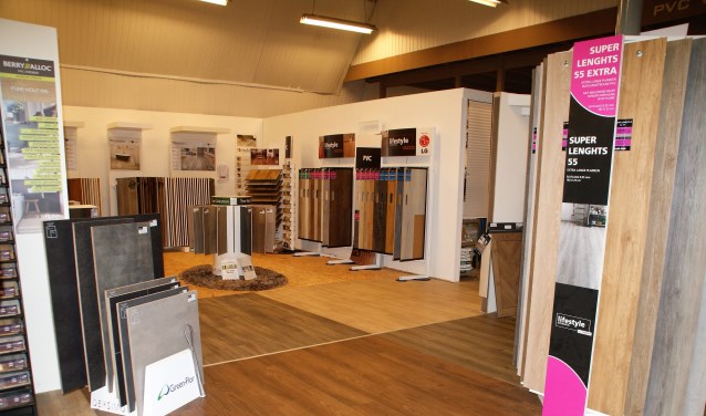 Een gedeelte van de showroom van All Interieur.