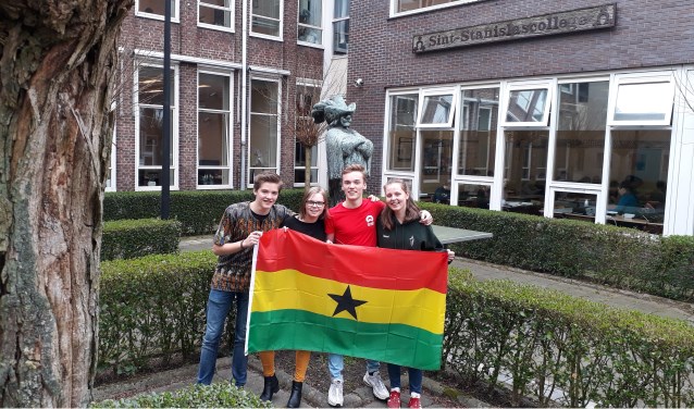 De vier Ghana-musketiers: Simon, Marit, Jasper en Lauri