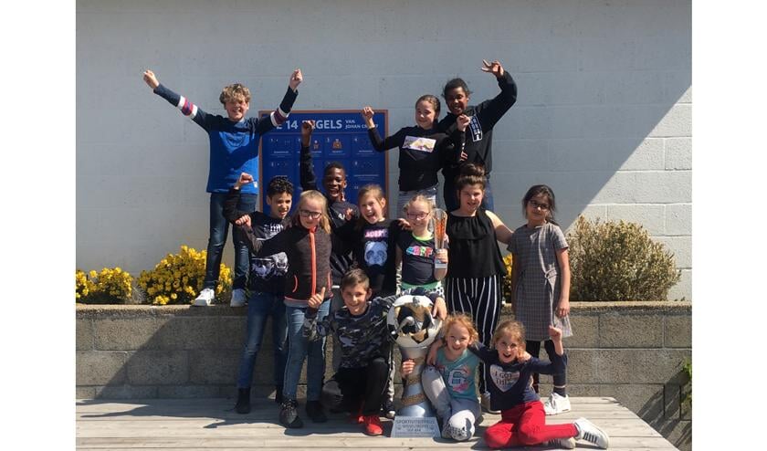 De sportiefste sporters tijdens het 4x4 toernooi, die van de Rembrandtschool.