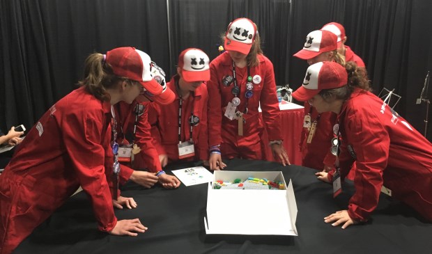 Het Delfts/Haagse Lego Robot Team MarsMellows: winnaar van de 1e prijs in Detroit!