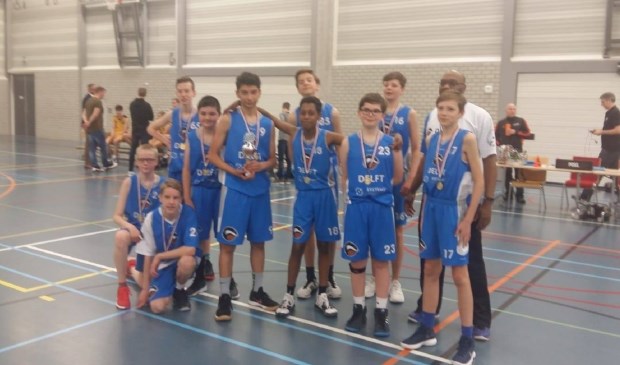 De kersverse kampioenen in slagorde!