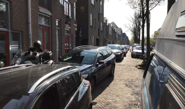 Door het afsluiten van de Sebastiaansbrug en het gebrek aan alternatieven verandert de Gasthuislaan in een doorgaande weg. (Foto: PR)